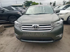 Toyota Highlander Limited 2012 Green