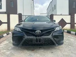 Toyota Camry SE FWD 2020 Black