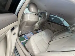 Toyota Camry LE 4dr Sedan (2.5L 4cyl 6A) 2011 Blue