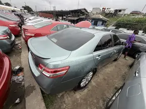 Toyota Camry LE 4dr Sedan (2.5L 4cyl 6A) 2011 Blue