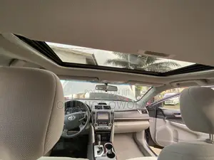 Toyota Camry XLE 4dr Sedan (2.5L 4cyl 6A) 2013 Gray