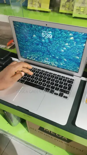 Laptop Apple MacBook Air 2017 8GB Intel Core i5 SSD 128GB