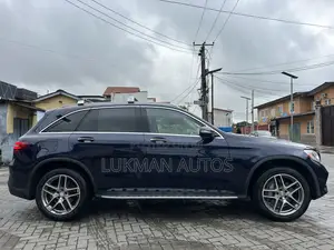 Mercedes-Benz GLC-Class 2016 Blue