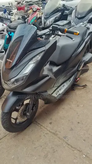 Honda 2022 Black