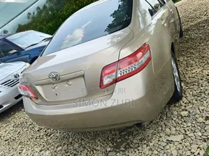Toyota Camry 2012 Gold