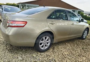 Toyota Camry 2012 Gold