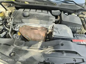 Toyota Camry LE 4dr Sedan (2.5L 4cyl 6A) 2012 Gold