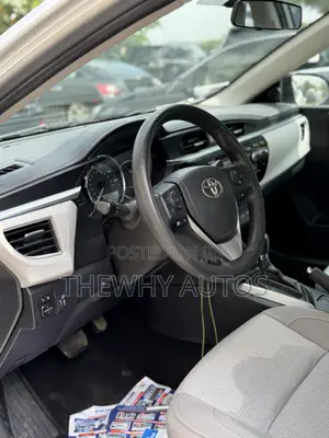 Toyota Corolla LE 4dr Sedan (1.8L 4cyl CVT) 2016 Silver