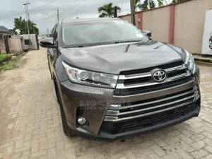 Toyota Highlander 2016 Gray