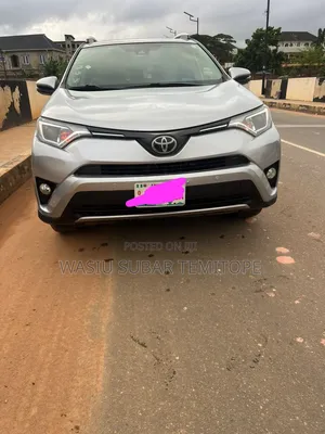 Toyota RAV4 Limited AWD (2.5L 4cyl 6A) 2017 Silver