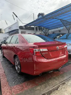Toyota Camry SE V6 4dr Sedan (3.5L 6cyl 6A) 2013 Red