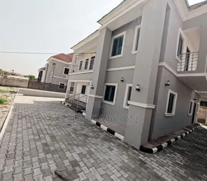5bdrm Duplex in Aco Estate, Sabon Lugbe for sale