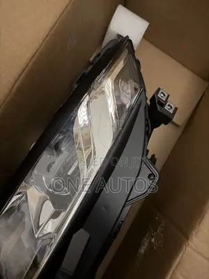 Mitsubishi L200 Headlamp