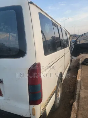 Toyota HiAce 2013 White