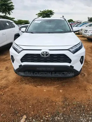 Toyota RAV4 2015 White