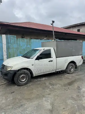 Mitsubishi L200 2009 White