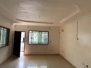 2bdrm Block of Flats in Wuse Zone 4 for rent