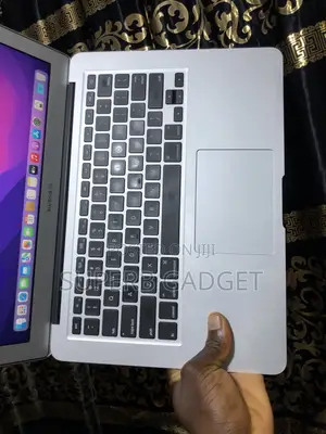 Laptop Apple MacBook Air 2017 8GB Intel Core i5 SSD 256GB