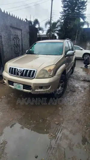 Toyota Land Cruiser Prado 2005 Gold