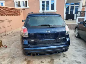 Toyota Matrix XR Hatchback FWD (1.8L 4cyl 4A) 2008 Blue