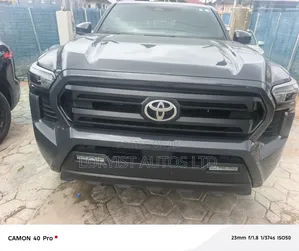 Toyota Tacoma 2025 Black