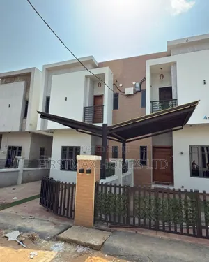 Furnished 5bdrm Duplex in Ipaja Road, Lagos for sale