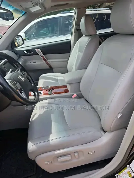 Toyota Highlander 2013 Black