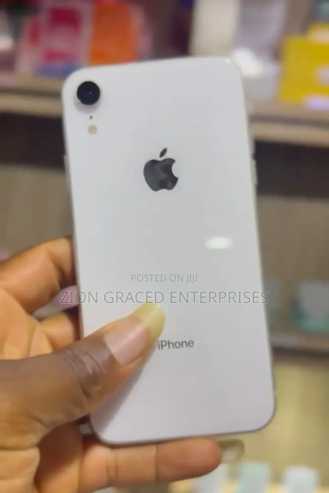 Apple iPhone XR 64 GB White