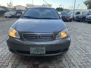 Toyota Corolla LE 2005 Gray