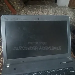 Laptop Lenovo ThinkPad E431 4GB Intel Core i3 HDD 320GB