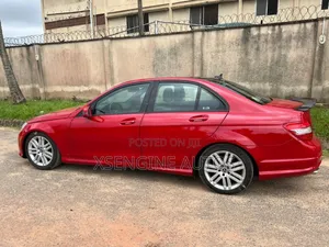 Mercedes-Benz C300 2011 Red