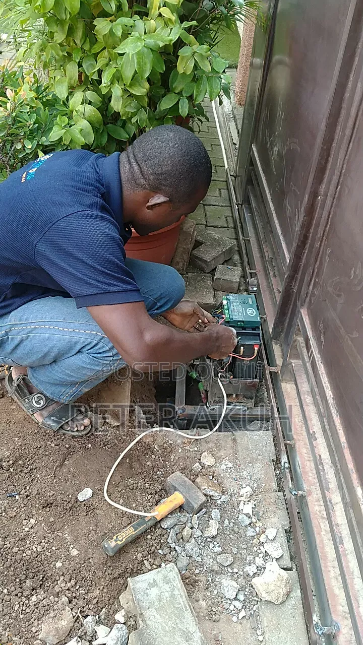 AUTOMATIC GATE. Sell, Install and Repair