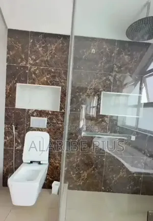 5bdrm Duplex in Estate, Maitama for rent