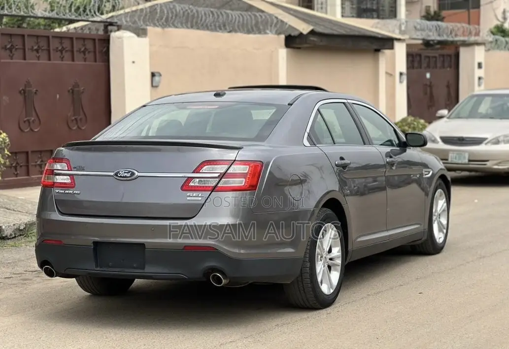 Ford Taurus SEL  2013 Gray