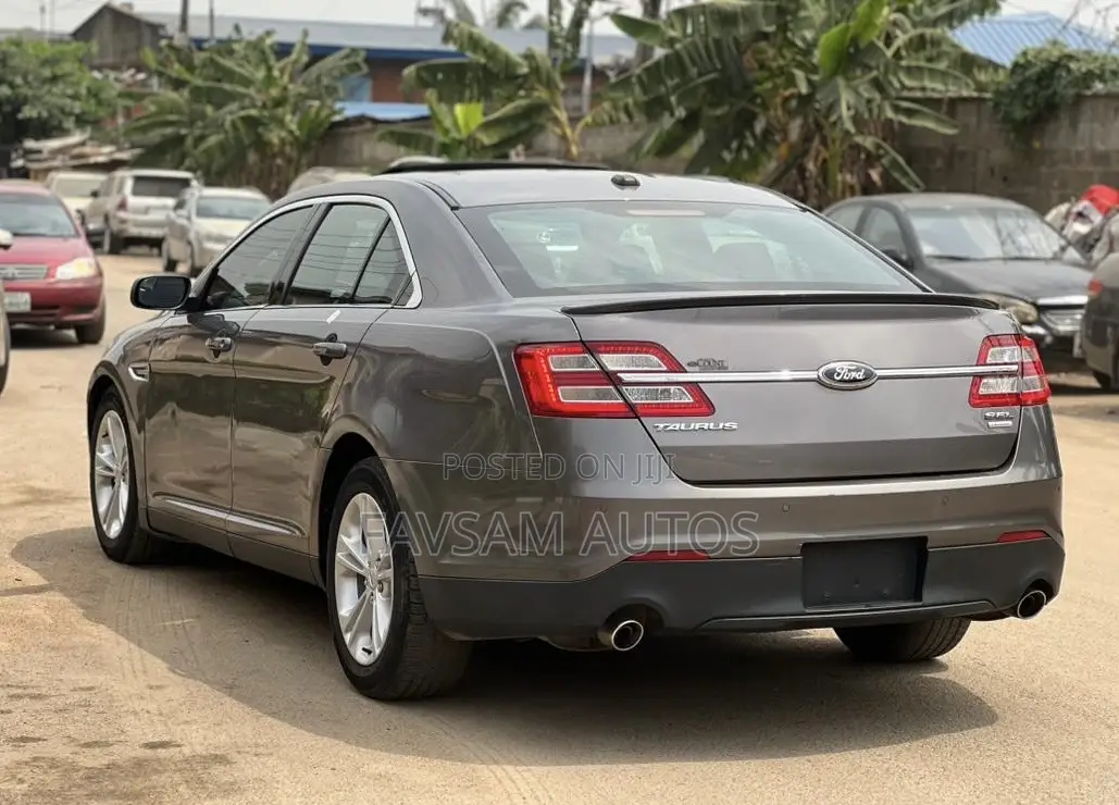 Ford Taurus SEL  2013 Gray