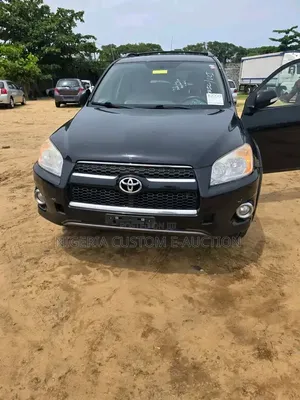 Toyota RAV4 2010 Black