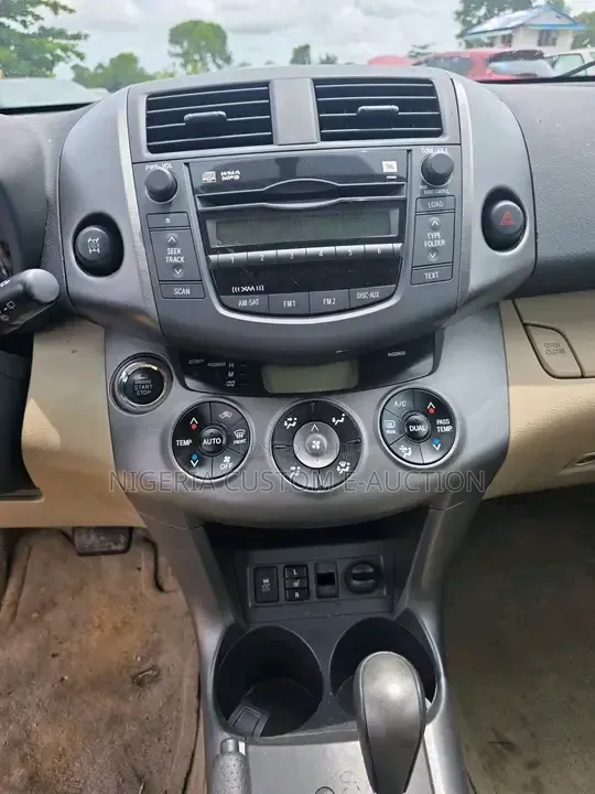 Toyota RAV4 2010 Black