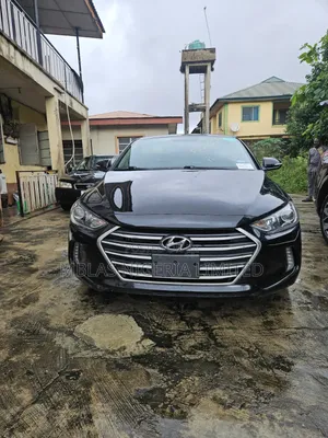 Hyundai Elantra Limited Sedan FWD (2.0L 4cyl 6A) 2017 Black
