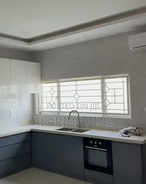 5bdrm Duplex in Estate, Maitama for rent