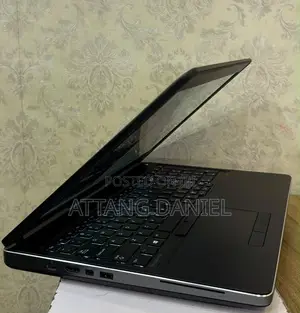 Laptop Dell Precision 7520 16GB Intel Core i5 SSD 512GB