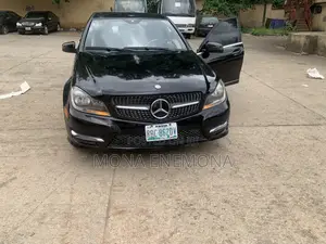 Mercedes-Benz C300 2008 Black