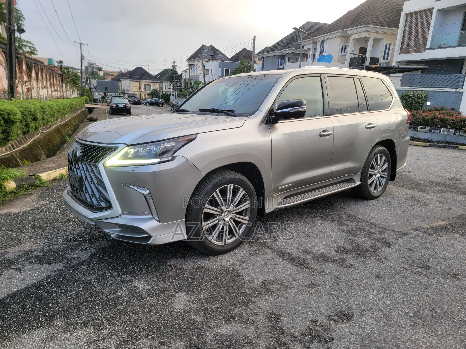 Lexus LX 570 AWD 2017 Silver