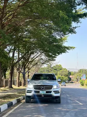 Mercedes-Benz M Class ML350 4MATIC 4dr SUV AWD (3.5L 6cyl 7A) 2015