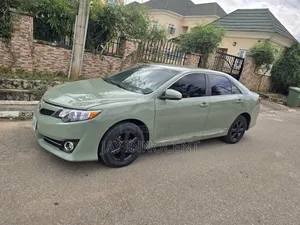 Toyota Camry 2014
