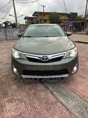 Toyota Camry XLE V6 4dr Sedan (3.5L 6cyl 6A) 2012 Green