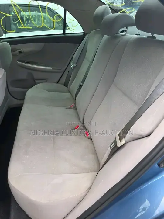 Toyota Corolla 2010 Blue