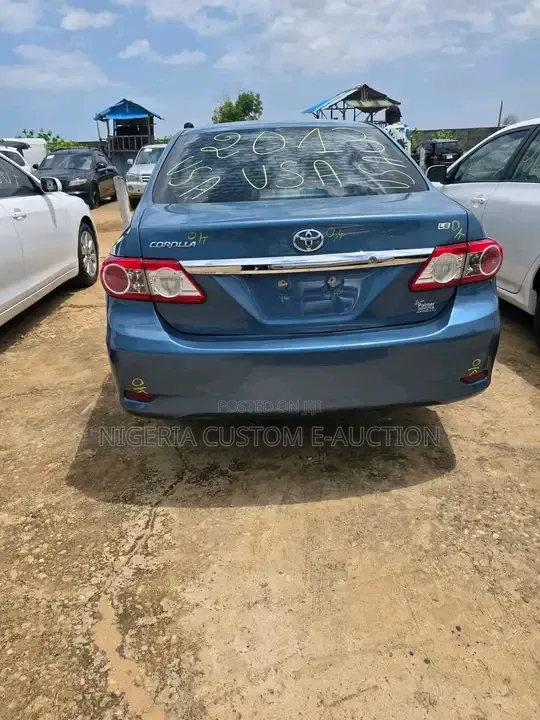 Toyota Corolla 2010 Blue