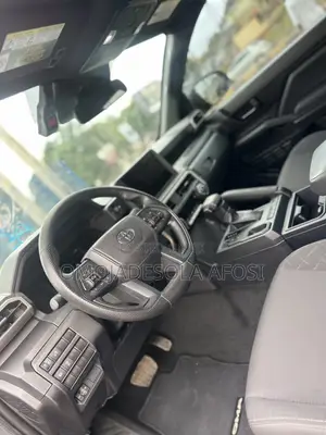 Toyota Tacoma TRD Sport Double Cab 4WD 5.0 ft. SB (Automatic) 2025 Gray