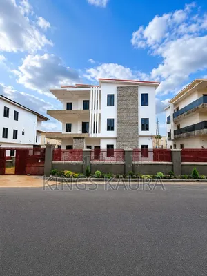 6bdrm Duplex in Zone B for sale