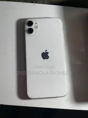 Apple iPhone 11 64 GB White